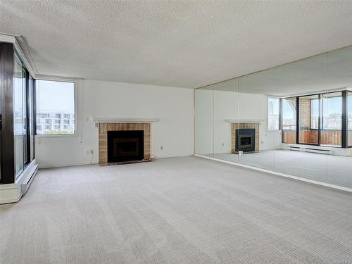 401-640 Montreal St, Victoria, BC - Indoor Photo Showing Living Room With Fireplace