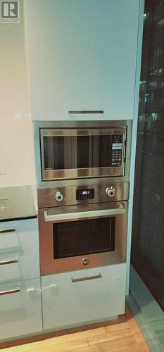 3311 - 12 York Street, Toronto, ON - Indoor Photo Showing Kitchen