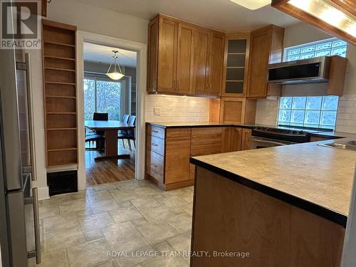 24 Glengarry Road, Ottawa, ON - Indoor Photo Showing Kitchen