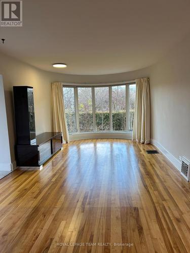 24 Glengarry Road, Ottawa, ON - Indoor Photo Showing Other Room