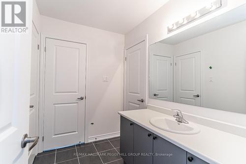 17 Baycroft Boulevard, Essa, ON - Indoor Photo Showing Bathroom