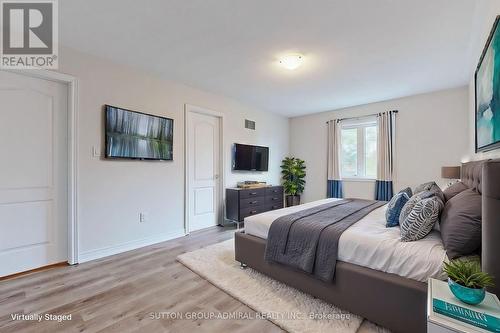 22 Greenwood Drive, Essa, ON - Indoor Photo Showing Bedroom