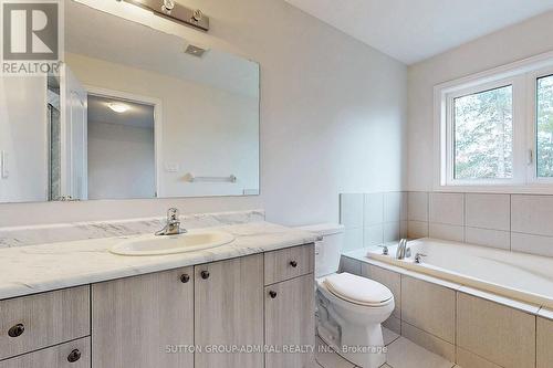 22 Greenwood Drive, Essa, ON - Indoor Photo Showing Bathroom