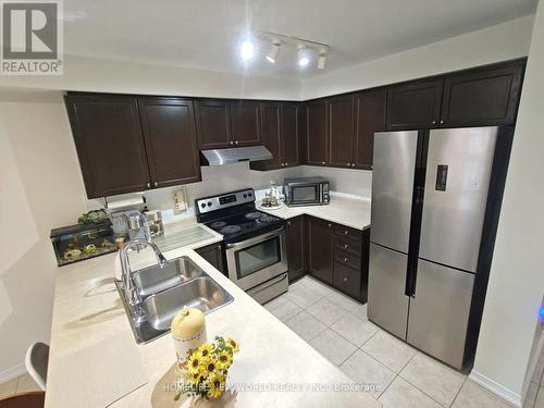 5271 Major Mackenzie Drive E, Markham, ON - Indoor Photo Showing Kitchen With Double Sink