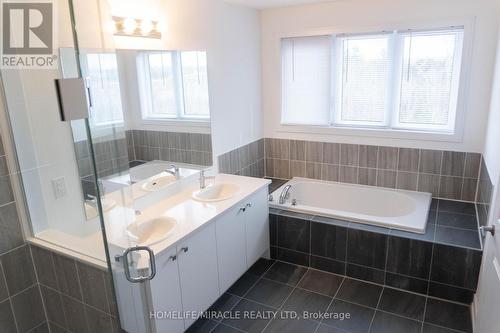 60 Blue Forest Crescent, Barrie, ON - Indoor Photo Showing Bathroom