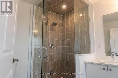 60 Blue Forest Crescent, Barrie, ON - Indoor Photo Showing Bathroom