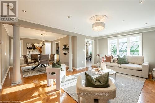 14 Evergreens Drive, Grimsby, ON - Indoor Photo Showing Living Room