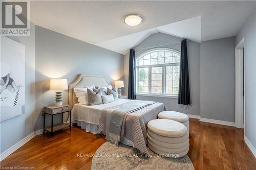 14 Evergreens Drive, Grimsby, ON - Indoor Photo Showing Bedroom