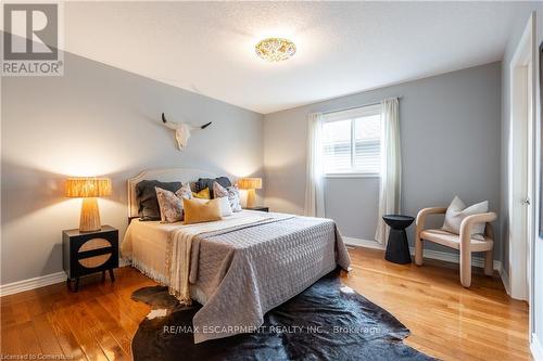 14 Evergreens Drive, Grimsby, ON - Indoor Photo Showing Bedroom