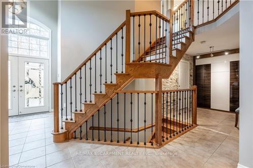 14 Evergreens Drive, Grimsby, ON - Indoor Photo Showing Other Room