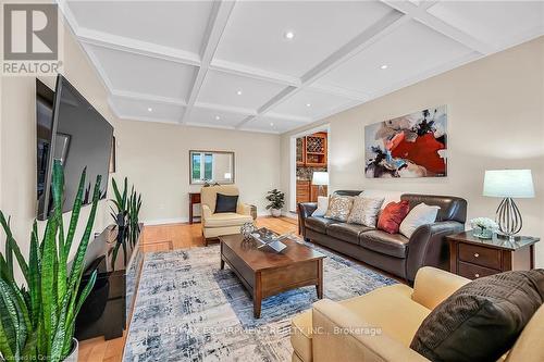 58 Tamwood Court, Hamilton, ON - Indoor Photo Showing Living Room