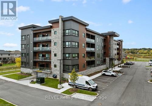 110 - 118 Summersides Boulevard, Pelham (662 - Fonthill), ON - Outdoor With Balcony With Facade