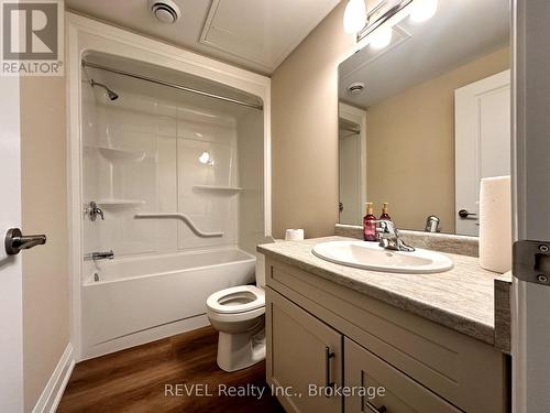 110 - 118 Summersides Boulevard, Pelham (662 - Fonthill), ON - Indoor Photo Showing Bathroom