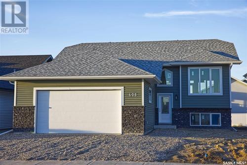 608 Weir Crescent, Warman, SK - Outdoor With Facade