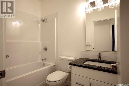 608 Weir Crescent, Warman, SK - Indoor Photo Showing Bathroom