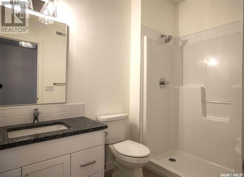 608 Weir Crescent, Warman, SK - Indoor Photo Showing Bathroom