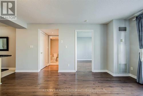 606 - 410 Queens Quay, Toronto, ON - Indoor Photo Showing Other Room