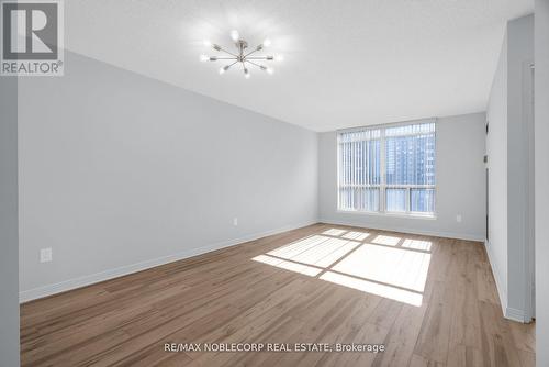 817 - 942 Yonge Street, Toronto, ON - Indoor Photo Showing Other Room