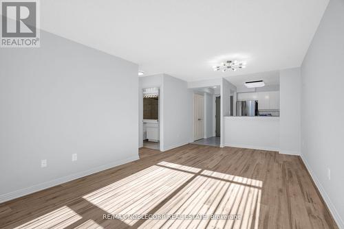 817 - 942 Yonge Street, Toronto, ON - Indoor Photo Showing Other Room