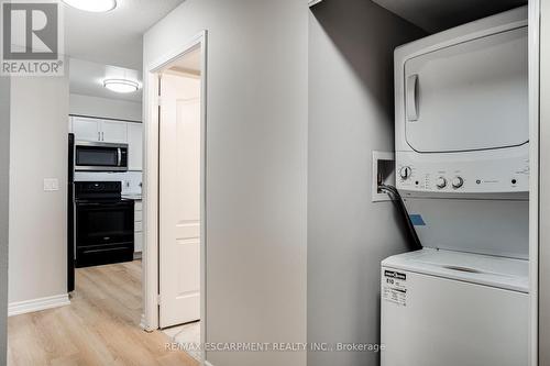 2308 - 4090 Living Arts Drive, Mississauga, ON - Indoor Photo Showing Laundry Room