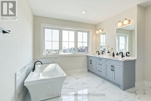 168 Courtland Street, Blue Mountains, ON - Indoor Photo Showing Bathroom