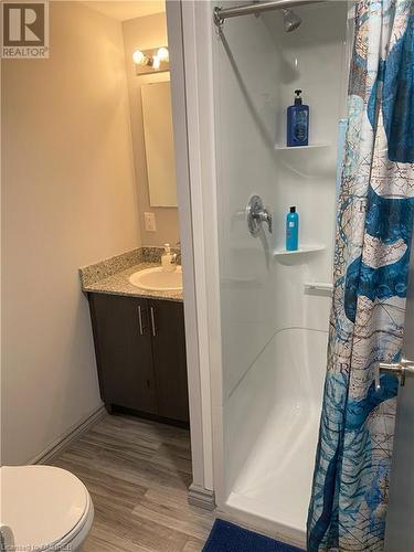 275 Larch Street Unit# B510, Waterloo, ON - Indoor Photo Showing Bathroom