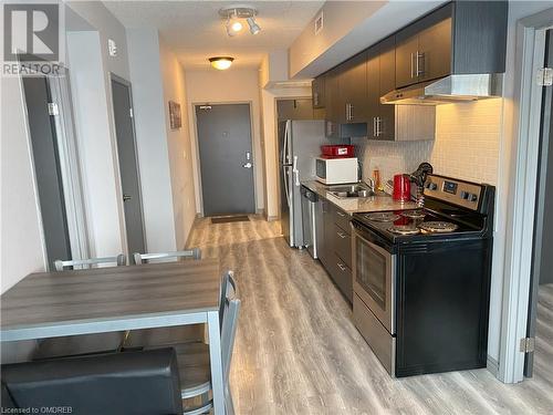 275 Larch Street Unit# B510, Waterloo, ON - Indoor Photo Showing Kitchen