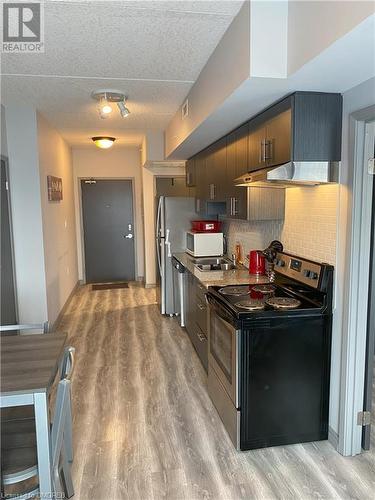 275 Larch Street Unit# B510, Waterloo, ON - Indoor Photo Showing Kitchen