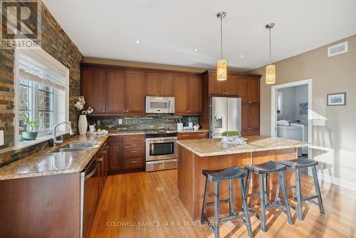 42 Jean Davey Road, Hamilton Township, ON - Indoor Photo Showing Kitchen With Double Sink