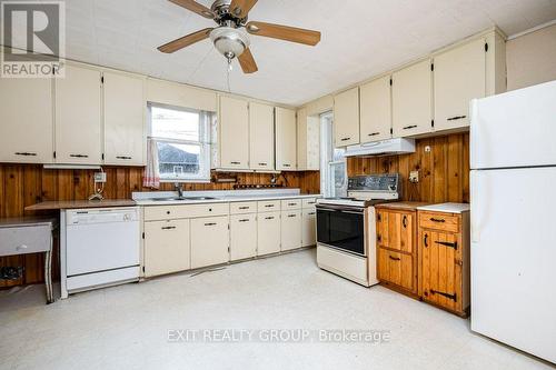 107 French Settlement Road, Tweed, ON - Indoor Photo Showing Kitchen With Double Sink