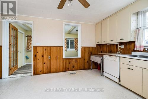 107 French Settlement Road, Tweed, ON - Indoor Photo Showing Kitchen