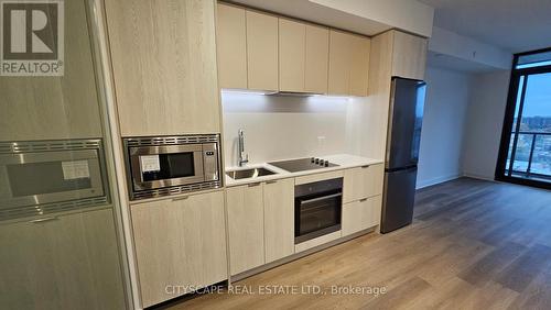 1219 - 86 Dundas Street E, Mississauga, ON - Indoor Photo Showing Kitchen