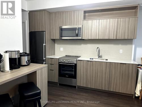 609 - 50 Forest Manor Road, Toronto, ON - Indoor Photo Showing Kitchen