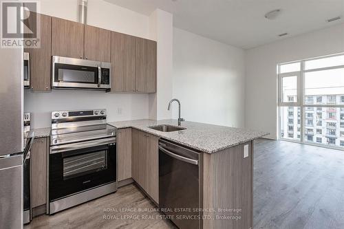 512 - 460 Gordon Krantz Avenue, Milton, ON - Indoor Photo Showing Kitchen