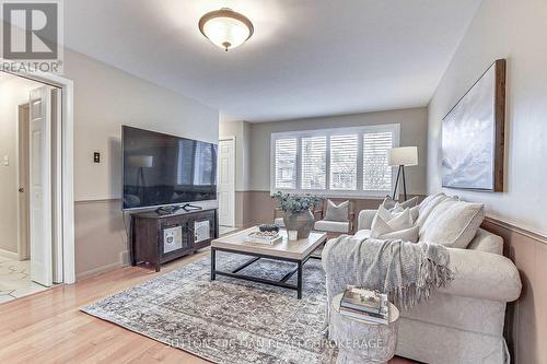 1262 Hastings Drive, London, ON - Indoor Photo Showing Living Room