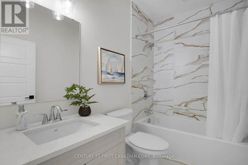 403 Breakwater Boulevard, Central Elgin, ON - Indoor Photo Showing Bathroom