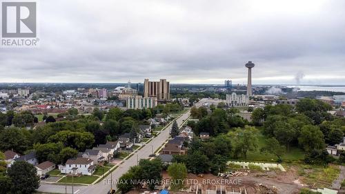 6141 Main Street, Niagara Falls (216 - Dorchester), ON - Outdoor With View