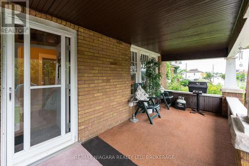 6141 Main Street, Niagara Falls (216 - Dorchester), ON - Outdoor With Exterior