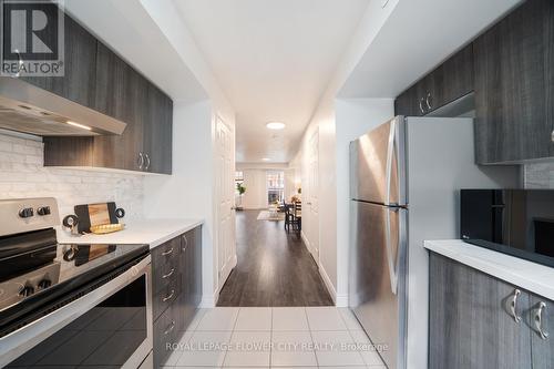 33 Christabelle Path N, Oshawa, ON - Indoor Photo Showing Kitchen With Stainless Steel Kitchen