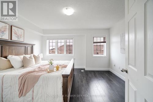 33 Christabelle Path N, Oshawa, ON - Indoor Photo Showing Bedroom