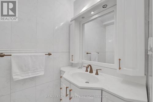 2477 Islington Avenue, Toronto, ON - Indoor Photo Showing Bathroom