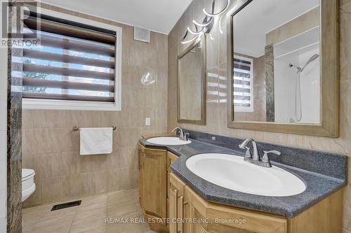 2477 Islington Avenue, Toronto, ON - Indoor Photo Showing Bathroom