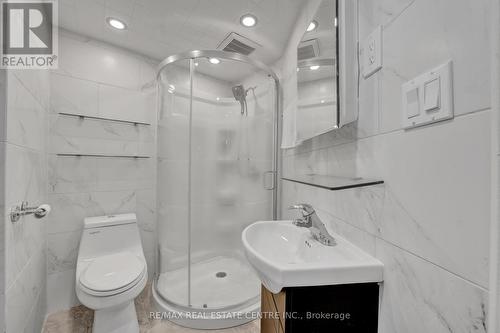 2477 Islington Avenue, Toronto, ON - Indoor Photo Showing Bathroom