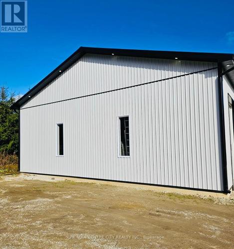 1714 E Quarter Line Road E, Norfolk (Langton), ON - Outdoor