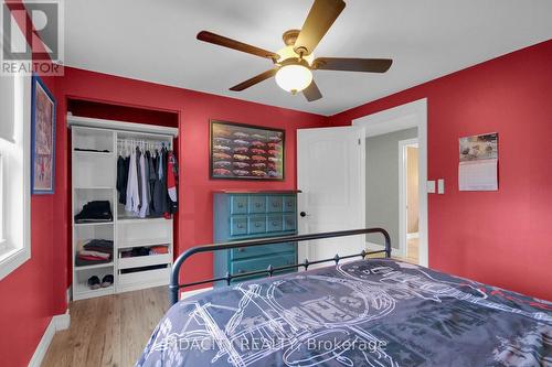 6657 Bluebird Street, Ottawa, ON - Indoor Photo Showing Bedroom