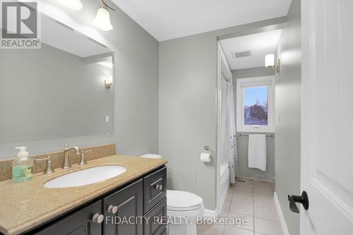 6657 Bluebird Street, Ottawa, ON - Indoor Photo Showing Bathroom