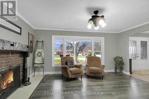 6657 Bluebird Street, Ottawa, ON - Indoor Photo Showing Living Room With Fireplace