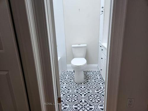 387 Old Orchard Grve, Toronto, ON - Indoor Photo Showing Bathroom