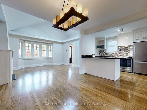 387 Old Orchard Grve, Toronto, ON - Indoor Photo Showing Kitchen With Upgraded Kitchen