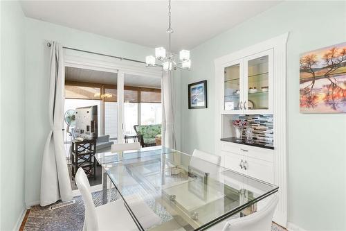 1689 Selkirk Avenue, Winnipeg, MB - Indoor Photo Showing Dining Room